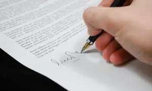 Dokument kupna sprzedaży samochodu - jak przygotować?