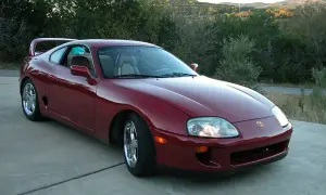 Toyota Supra pod maską: jaką mocą dysponują silniki sportowego coupé?