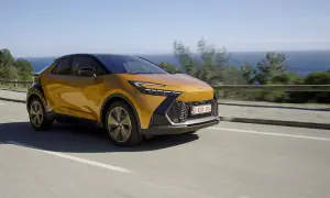 Ile kosztuje nowa Toyota C-HR? Poznaj ceny i warianty modelu