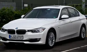 BMW Seria 3 F30 - wszystko, co musisz wiedzieć o tym modelu