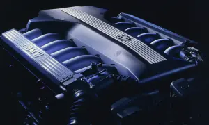 BMW z silnikiem V12: odkryj historię, modele i ich przyszłość