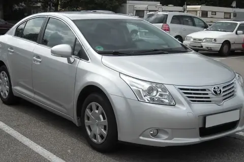 Opinie o Toyota Avensis 1.8 benzyna z gazem - Warto czy nie warto?