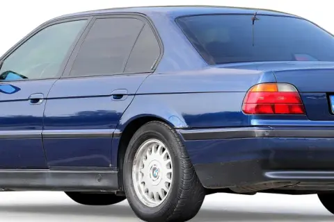 BMW Seria 7 E38 – ikona komfortu i technologii, którą warto znać