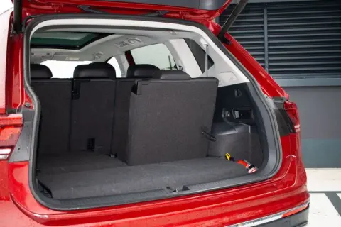 Pojemność bagażnika w VW Tiguan Allspace - Ile przestrzeni oferuje?