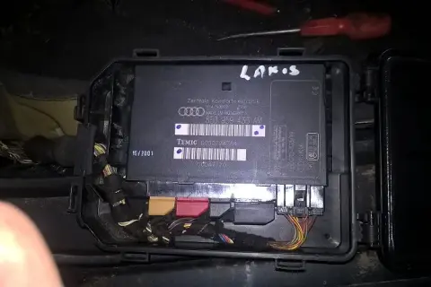 Jak zakodować kluczyk Audi A4 B6 - uniknij problemów z programowaniem