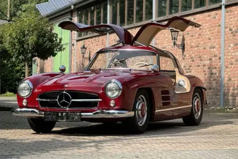 Mercedes 300 SL cena – jakie czynniki wpływają na wartość tego modelu?