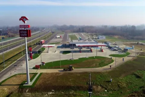 Gdzie można zjeść na autostradzie A1? Najlepsze miejsca na posiłek