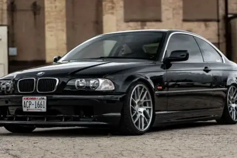 BMW E46 318i: Kluczowe informacje o osiągach, usterkach i specyfikacji