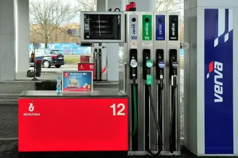 Czy Verva 98 to benzyna czy diesel? Kluczowe informacje o paliwie