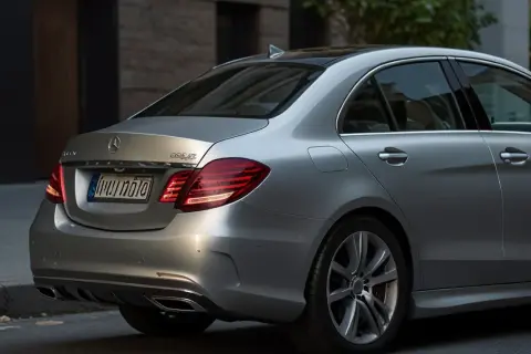 Mercedes W205 1.6 benzyna - Opinie użytkowników o silniku i jego osiągach