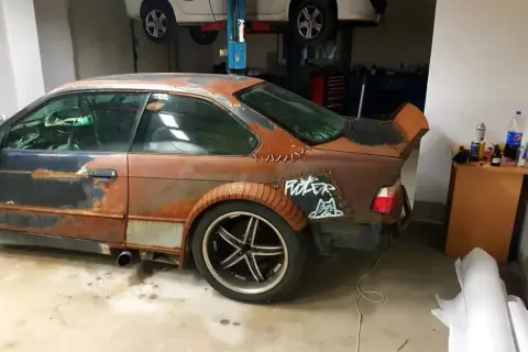 BMW E36 gruz - jak mądrze kupić, modyfikować i wykorzystać w driftowaniu