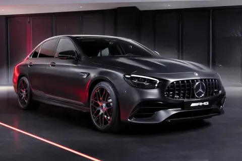 E63 AMG Mercedes-Benz – Moc i technologia w luksusowym sedanie
