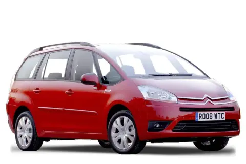Czerwony Citroen C4 Grand Picasso 2.0 HDI, idealny na rodzinne wycieczki, z charakterystycznym logo Picasso na błotniku.