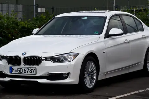 BMW Seria 3 F30 - wszystko, co musisz wiedzieć o tym modelu