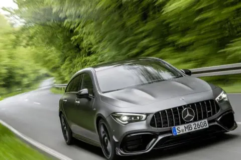 Mercedes CLA 45 S AMG – potężne osiągi i nowoczesne technologie w luksusie