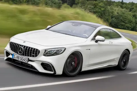 Mercedes S63 AMG Coupe – luksusowy samochód z niesamowitymi osiągami i stylem