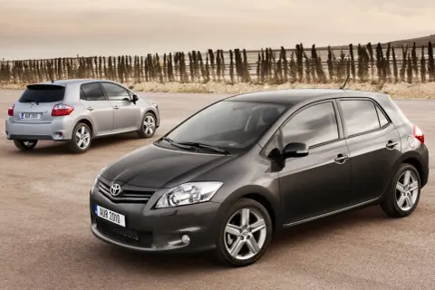 Ile oleju do skrzyni biegów Toyota Auris: kompletna instrukcja serwisowa