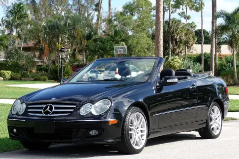 Mercedes-Benz CLK Class: historia, specyfikacje i unikalne cechy luksusu
