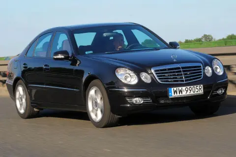 Mercedes E Klasa W211: Najważniejsze informacje, silniki i problemy