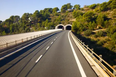 Jak ominąć płatne autostrady we Włoszech i zaoszczędzić na podróży