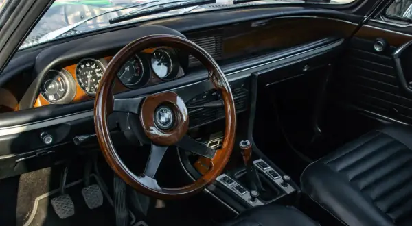 BMW E3 coupé: historia, cechy i osiągi, które zachwycają kierowców