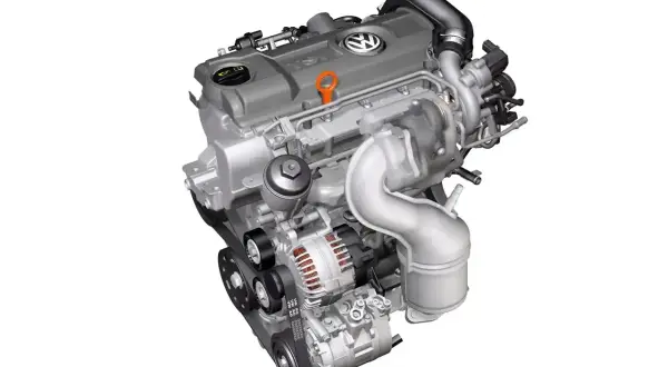 Nowoczesny silnik diesla Volkswagena z turbosprężarką i alternatorem.