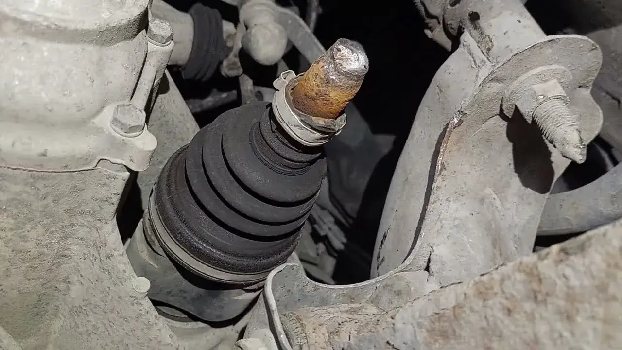 Jak bezpiecznie wyjąć półoś ze skrzyni Toyota Avensis - poradnik eksperta