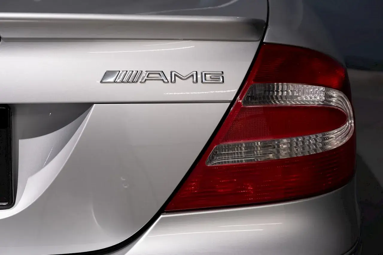 Mercedes CLK 55 AMG – potężny sportowiec z luksusowym wnętrzem i osiągami