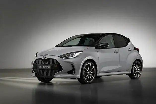 Zdjęcie Toyota 50/50 - Jak działa to finansowanie? Szczegóły i informacje